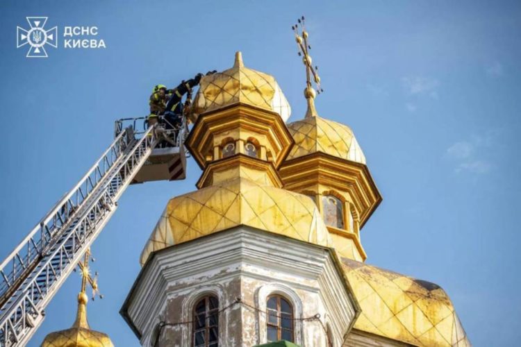 обвал хреста