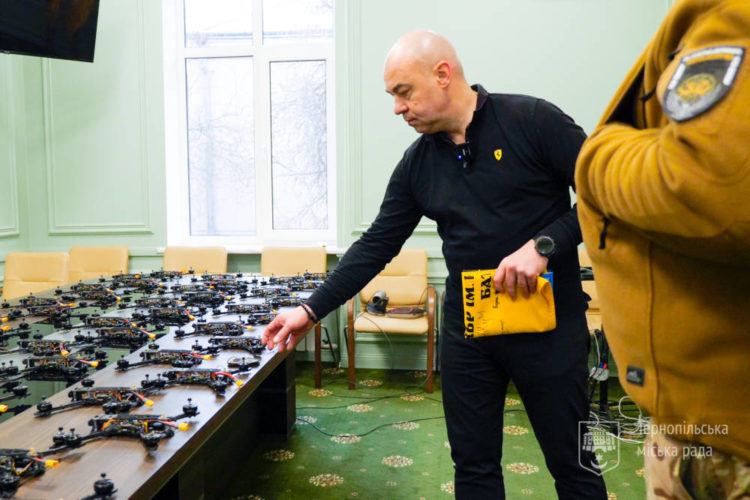 Тернопільська міська рада оголосила нові закупівлі квадрокоптерів та техніки для військових