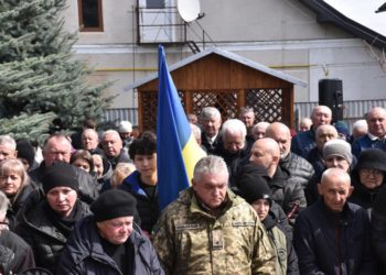 Похорон військового з Тернопільської громади