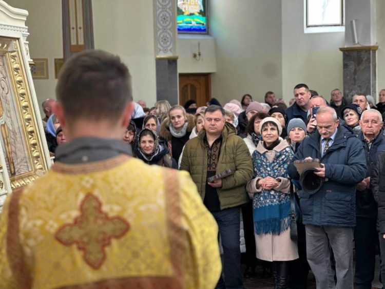 Працівники житлово-комунального господарства Тернопільщини помолилися у Зарваниці