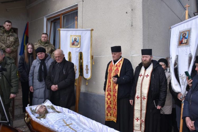 Похорон військового з Тернопільської громади