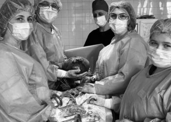 Лікарі видалили велику пухлину