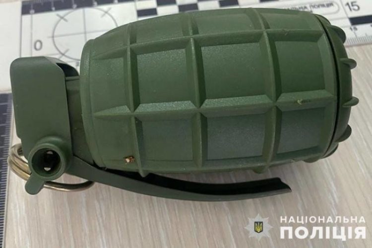 Поліція виявила нелегальну зброю