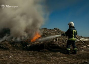Горіло сміттєзвалище