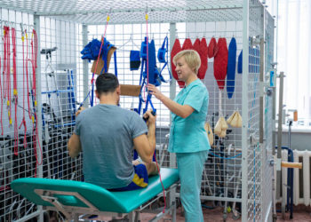 Захисники із громади отримають фінансову допомогу від міста на лікування та придбання спорядження