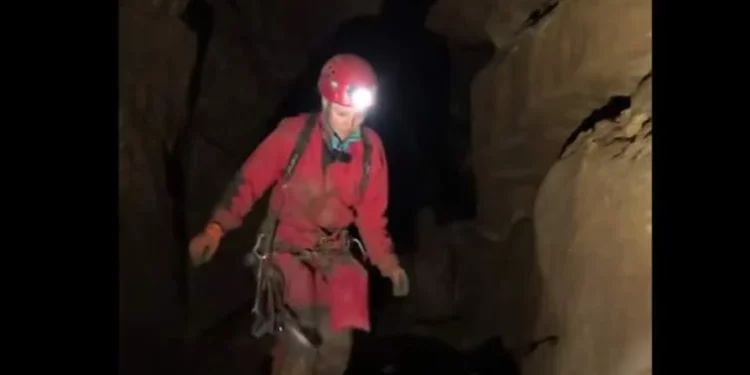 На Тернопільщині відкрили печеру