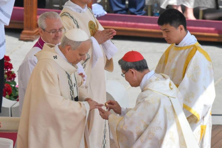 У Ватикані розпочався понтифікат Папи Лева XIV