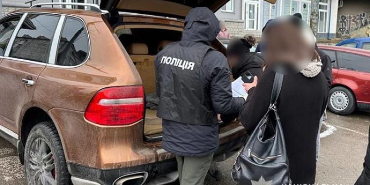 Поліція викрила злочинну схему