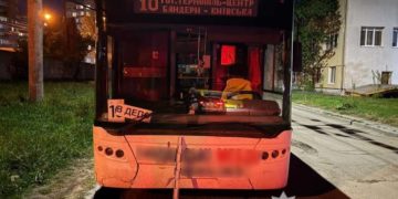 В маршрутці травмувалася жінка