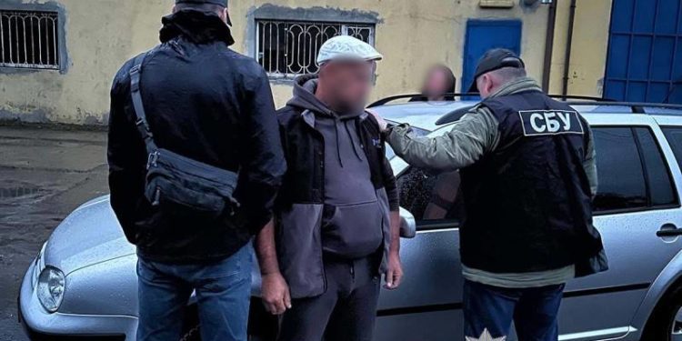 Поліція викрила канал переправки ухилянтів