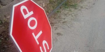 Вандали пошкодили дорожні знаки