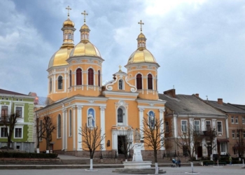 Костел в Бережанах