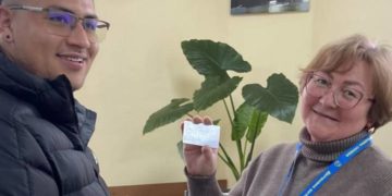 Іноземець отримав посвідку на проживання