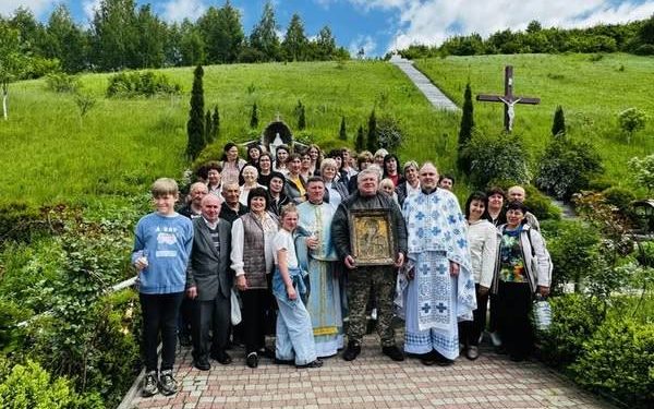 На Тернопільщину привезли ікону
