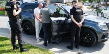 У Тернополі затримали шахрая, який обіцяв «відстрочку» від мобілізації за 15 тисяч доларів