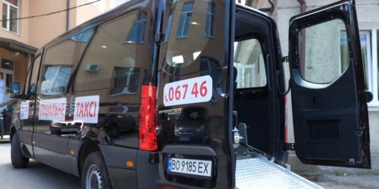 автомобіль соціального таксі