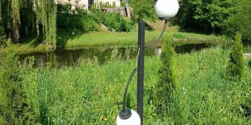 Вандали понищили ліхтарі