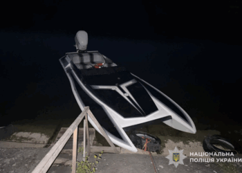 Зіткнулися два човни