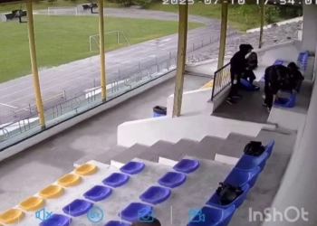 Підлітки пошкодили стадіон