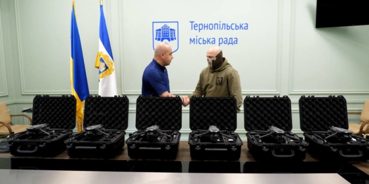 Тернопіль для ЗСУ: шість квадрокоптерів DJI Mavic для бійців 24-ї бригади ім. короля Данила