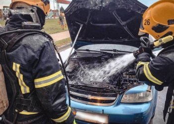 В Тернополі горіла автівка