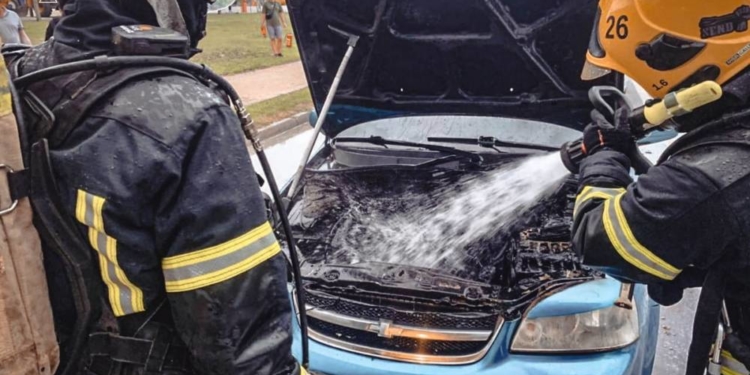 В Тернополі горіла автівка