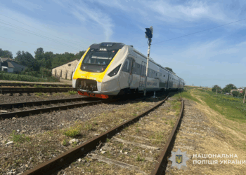 Потяг наїхав на жінку