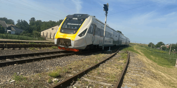 Потяг наїхав на жінку