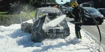 В Тернополі згоріла автівка