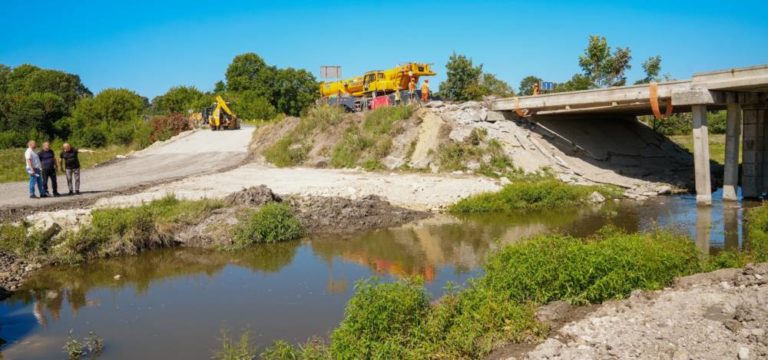 Ремонт мосту на Тернопільщині