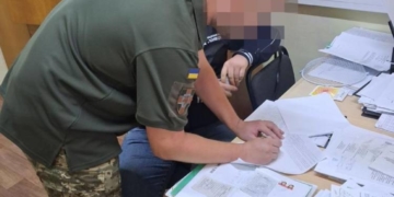 Поліція затримала лікаря-хабарника