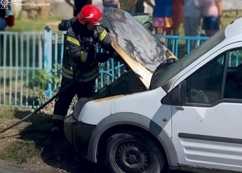 Горіла автівка у Струсові