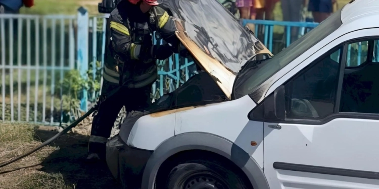 Горіла автівка у Струсові