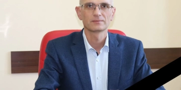 Помер податківець