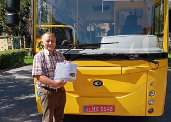 Шумська громада отримала шкільні автобуси