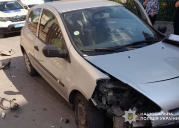 У Чорткові викрали автівку