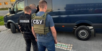 Поліція затримала хабарника