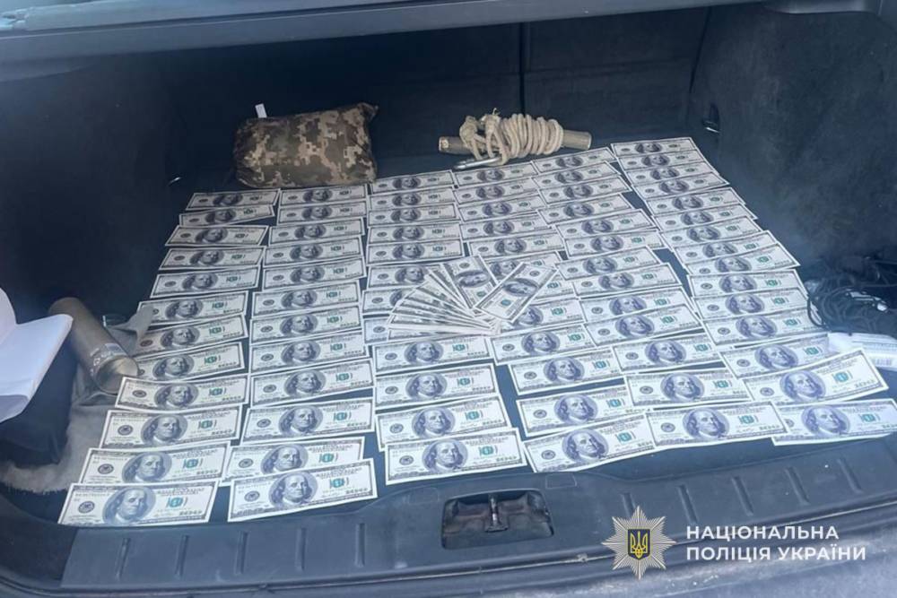 Поліція затримала хабарника