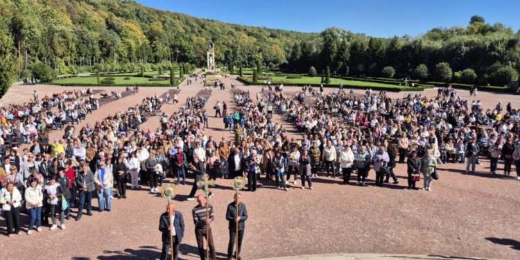 У Зарваниці відбулася XV Всеукраїнська професійна проща освітян