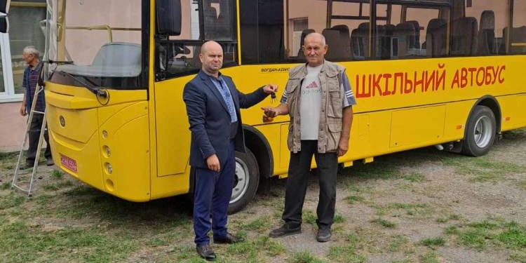 Теребовлянська громада отримала автобуси
