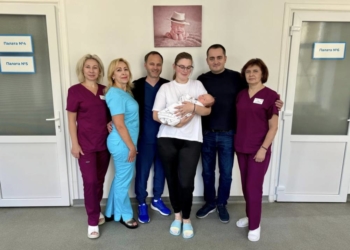 Прооперували важкохворе немовля