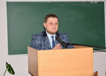 Роман Дубровський