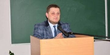 Роман Дубровський