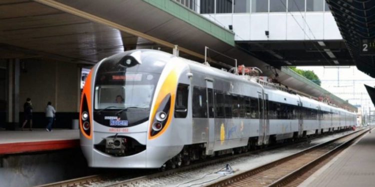 нові маршрути поїздів