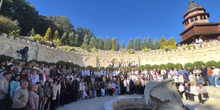 У Зарваниці відбулася XV Всеукраїнська професійна проща освітян