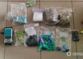 Поліція затримала наркоторговців