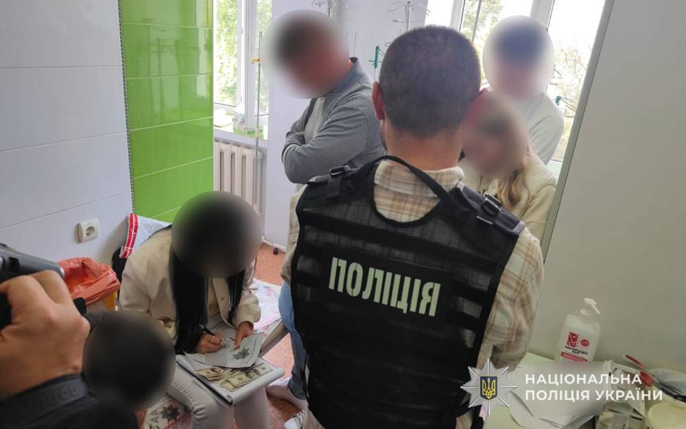 Поліція затримала хабарника