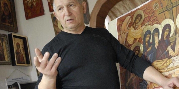 Іконописець із Тернопільщини, який пройшов пекло війни, творить ікони з уламків війни