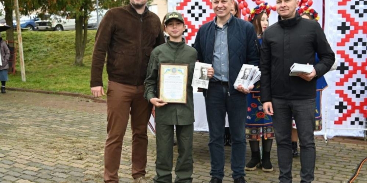 У Зборові відбувся обласний марш патріотів у межах гри «Сокіл» («Джура»)