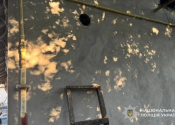 На Тернопільщині чоловік приховано знімав свою сусідку